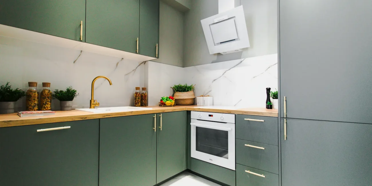 Zabudowa kuchenna i wykończenie kuchni w nowym apartamencie w Lublinie.